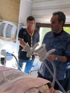 Fat freezing treatment with cryolipolysis device